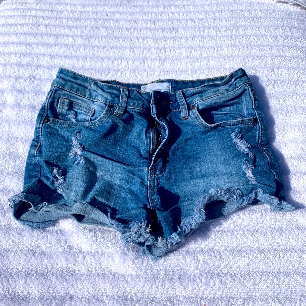 RSQ from Tilly’s, dark jean wash, size 14 Venice mid rise short